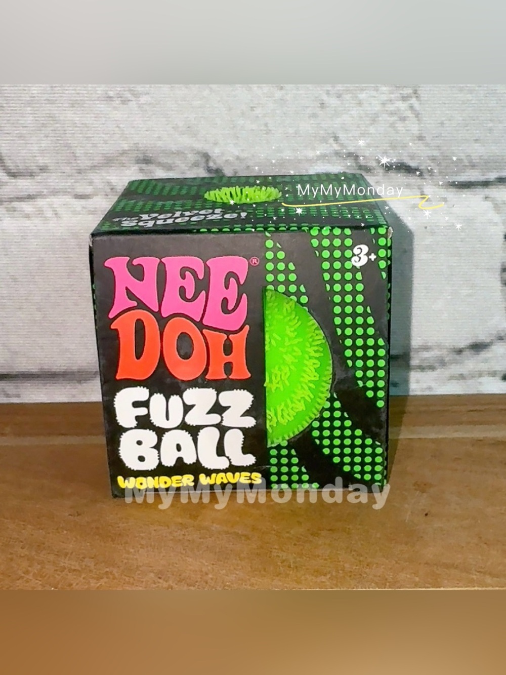 NeeDoh Fuzz Ball Green